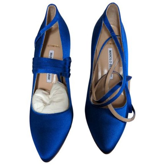 Manolo Blanhik X Vetements limited edition wrap Satin Pumps - Picture 7 of 7